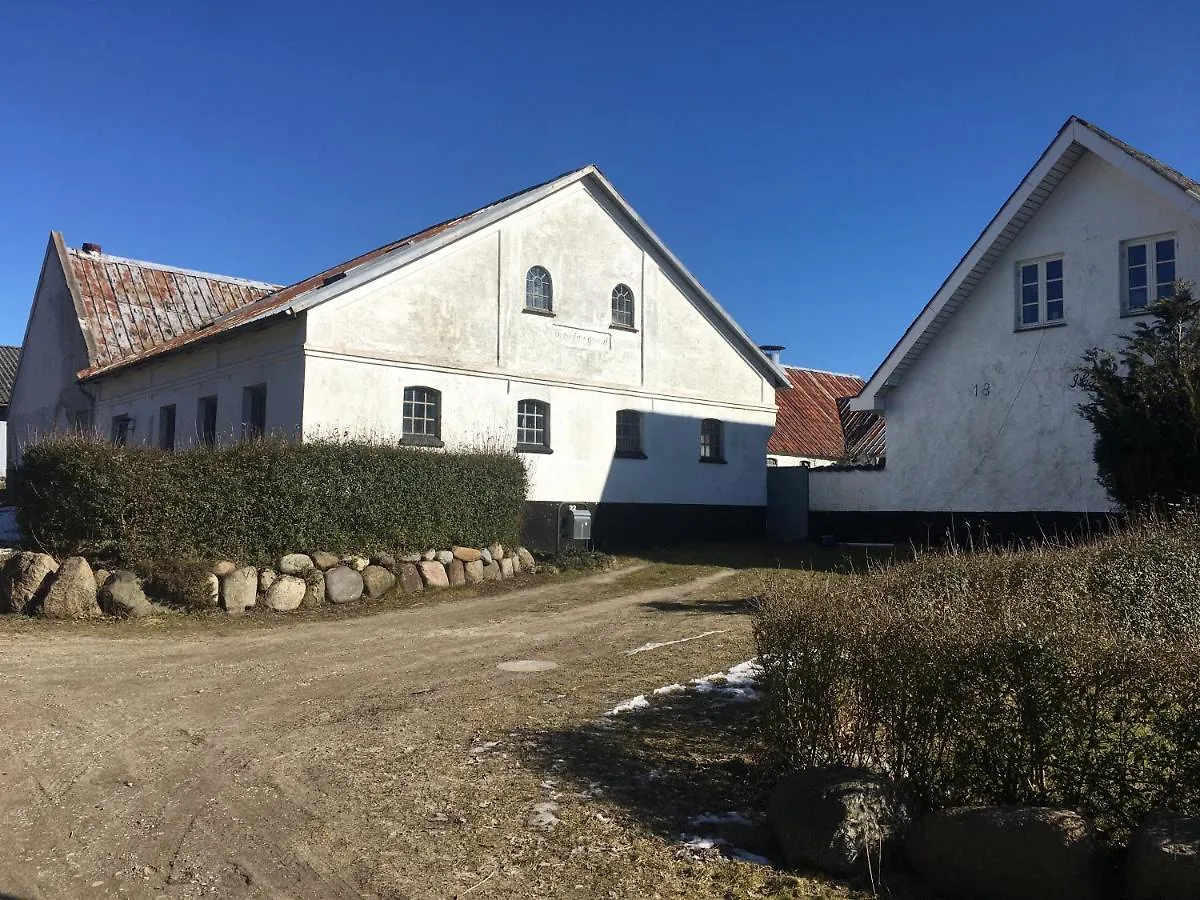 Breddamgard B&B Aabybro 2*,  Denmark